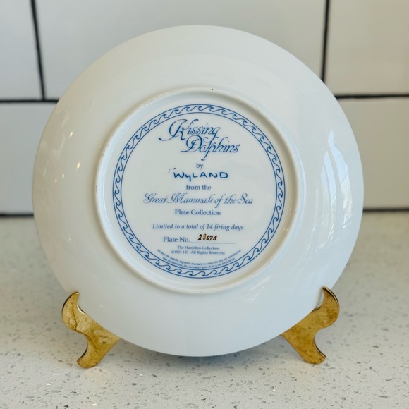 Set of 3 Wyland “Great Mammals of the Sea” Plates - Picture 9 of 9